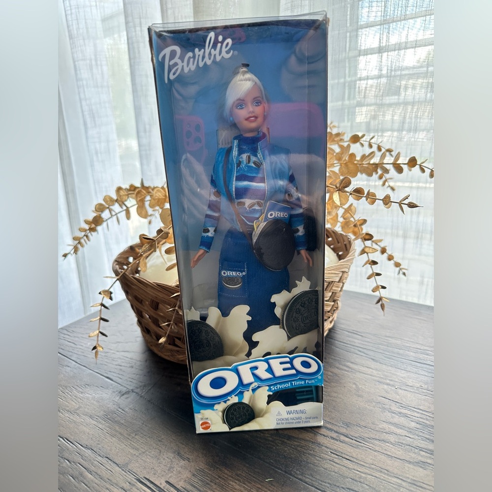 Oreo School Time Fun Barbie Doll 2001 NRFB